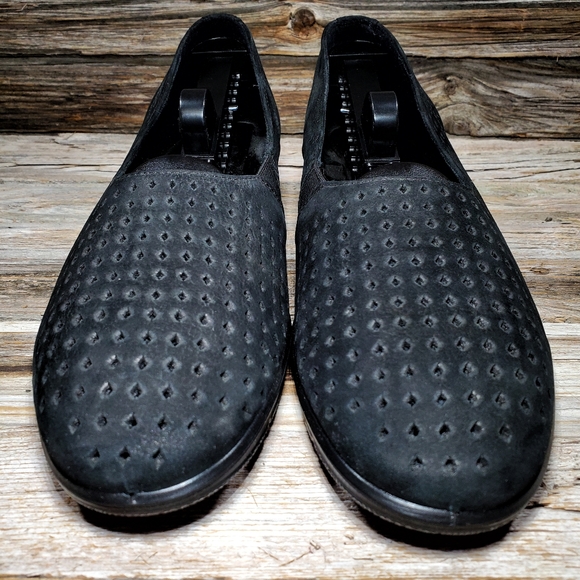 NWOT- Ecco womens black Bella Felicia Slip suede Loafers - Picture 3 of 8